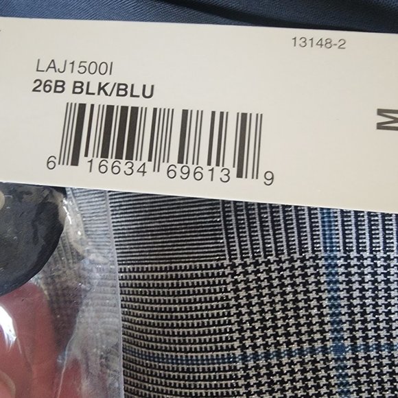 Misses slim fit blazer and pant suit - Picture 2 of 2